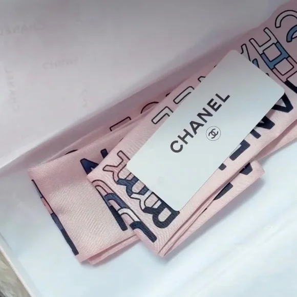 💕Chanel Rue Cambon Bandeau Twilly Pink hair hand tie - Picture 4 of 9